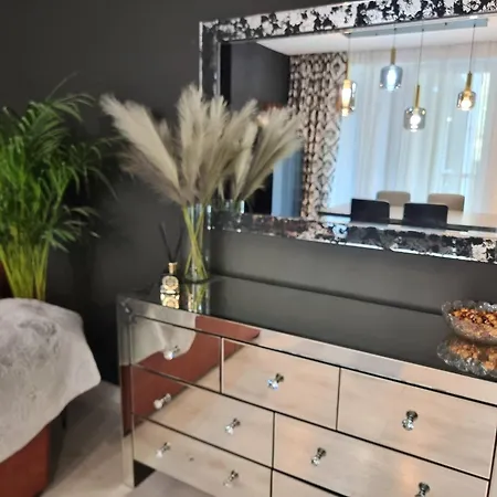 Glamour Style - 2 Bedrooms