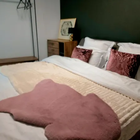 Glamour Style - 2 Bedrooms Daire Kaloşvar