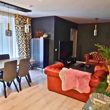 Glamour Boutique Napoca - 2 King Bedrooms - Free Parking 아파트