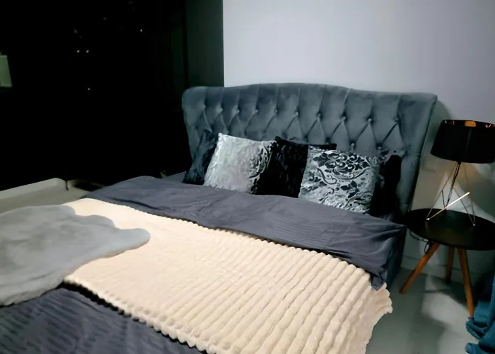 Glamour Boutique Napoca - 2 King Bedrooms - Free Parking