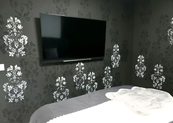 Glamour Boutique Napoca - 2 King Bedrooms - Free Parking 아파트